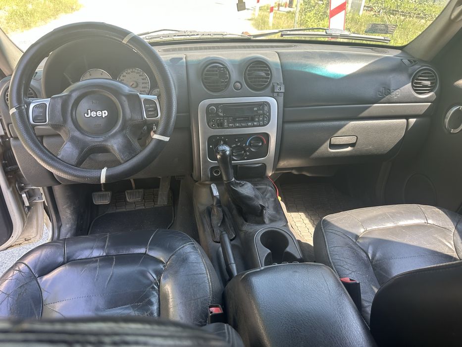Jeep Liberty 2.5 CRD 4x4 reduktor blokada spód Zdrowy