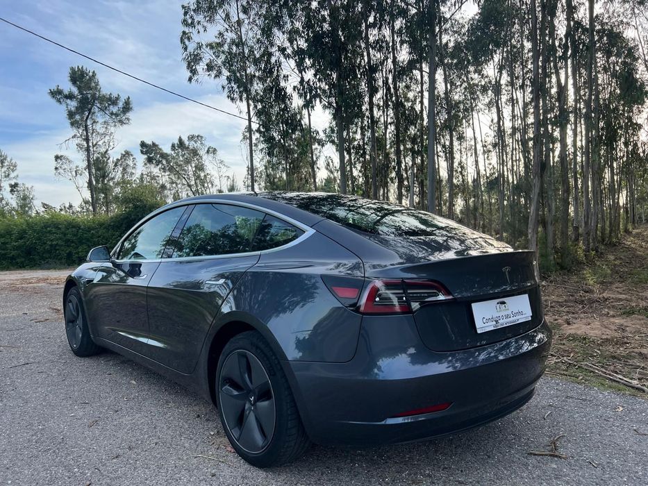 Tesla Model 3 Tração Traseira