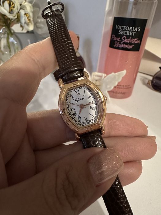 Продам новий елегантний годинник