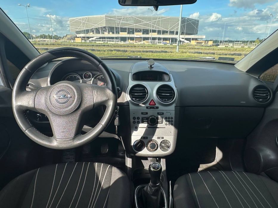Opel Corsa D 1.4 бенз/газ 2010року