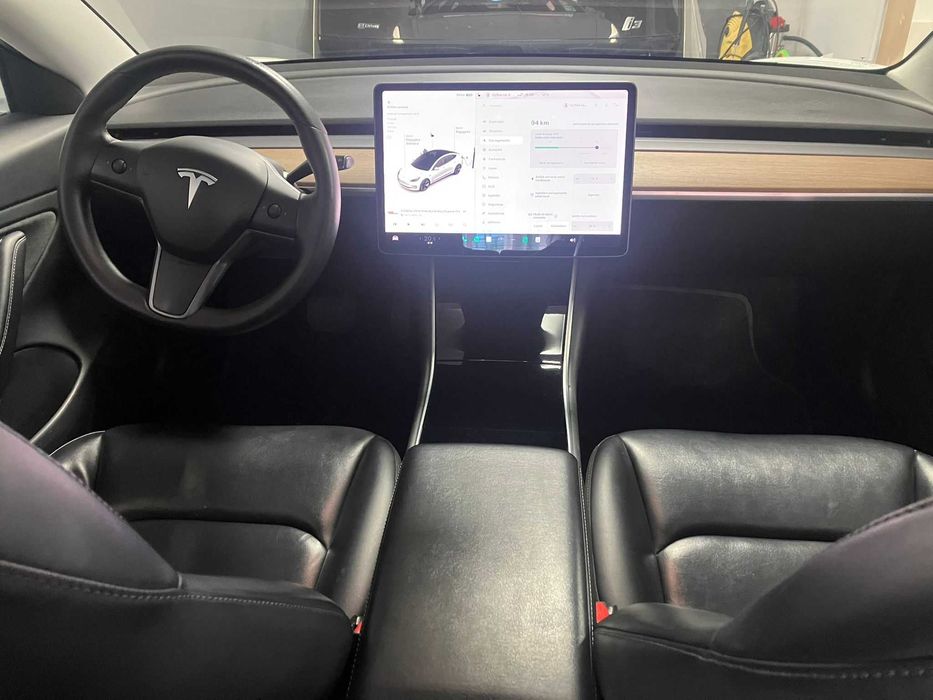 Tesla Model 3 Standard Range Plus