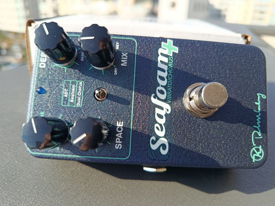 Keeley Seafoam Plus Vibrato Chorus