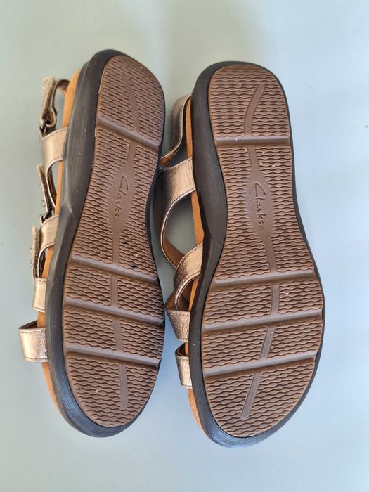 Босоніжки Clarks Collection  шкіряні  37 /23 см сандали женские взуття жіноче босоножки сандалі