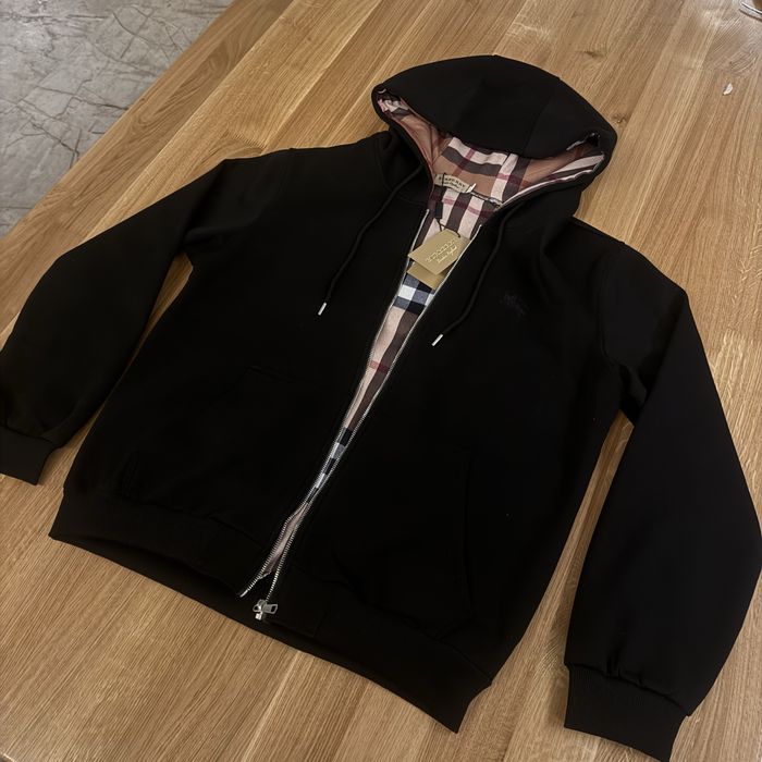 кофта Burberry чорна