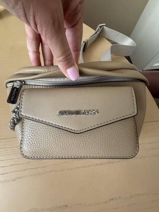 Сумка через плече Michael Kors