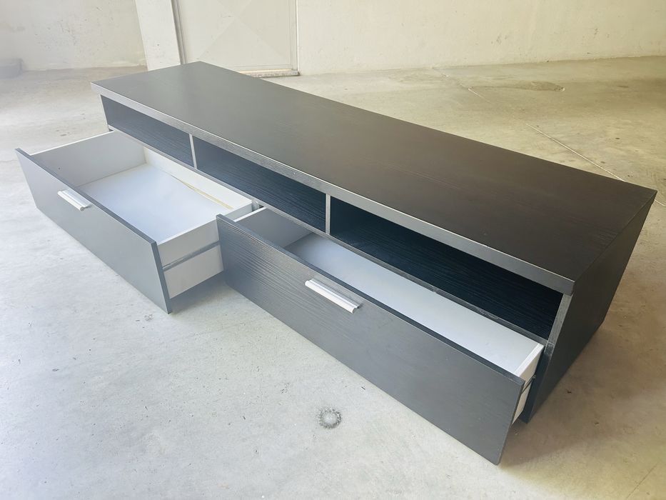 Movel de sala para TV - Comp. 1,80m x Altura 0,40m x Prof. 0,49m