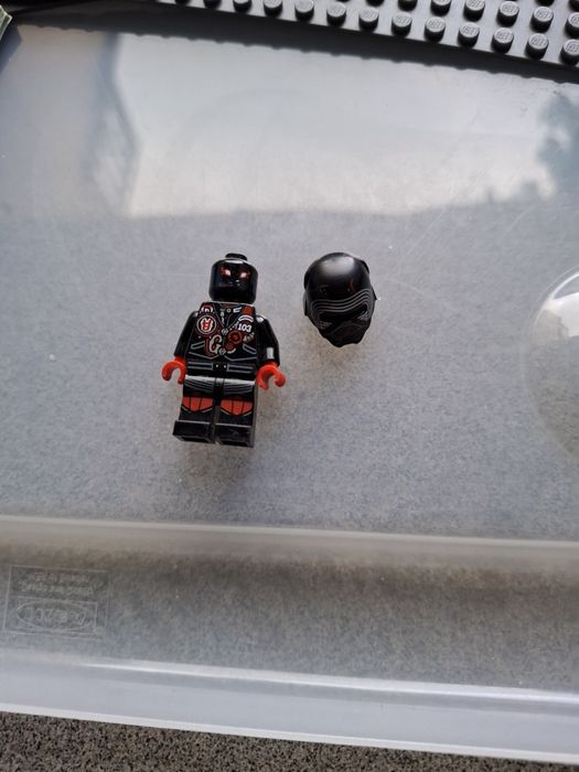 Zestaw klocków lego minecraft  i inne  figurki