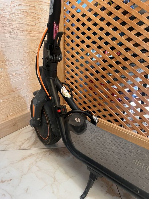 Продам електросамокат в хорошому стані