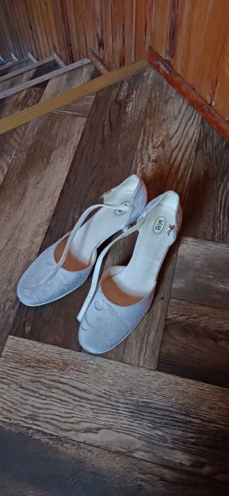 Buty ślubne damskie
