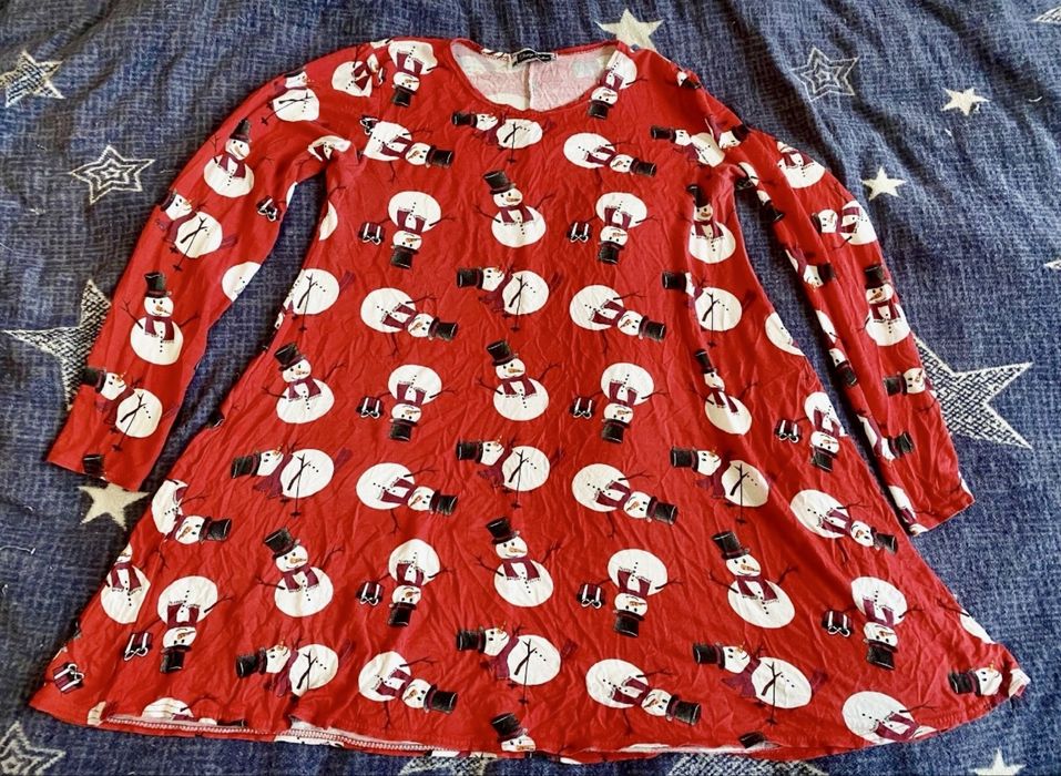 Новогодняя футболки размер L и XL. Платье и свитер