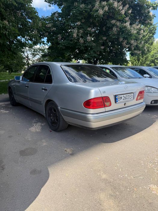 Продам мерседес w210 e200