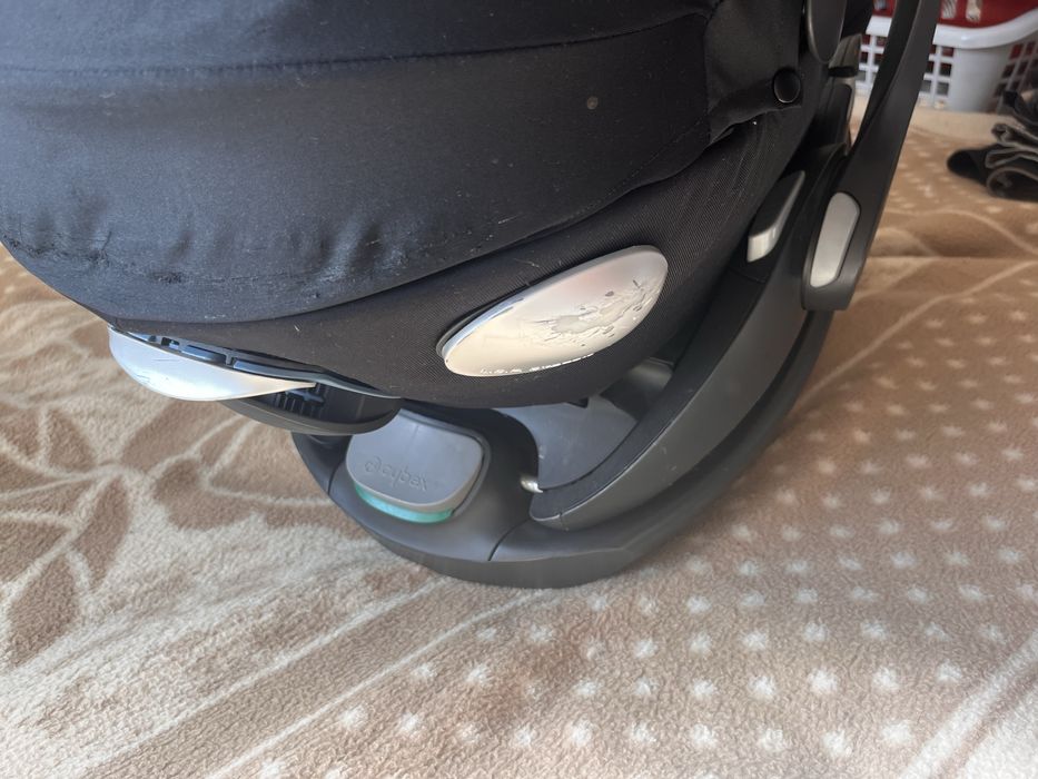 Ovo cybex cloud Q + base isofix