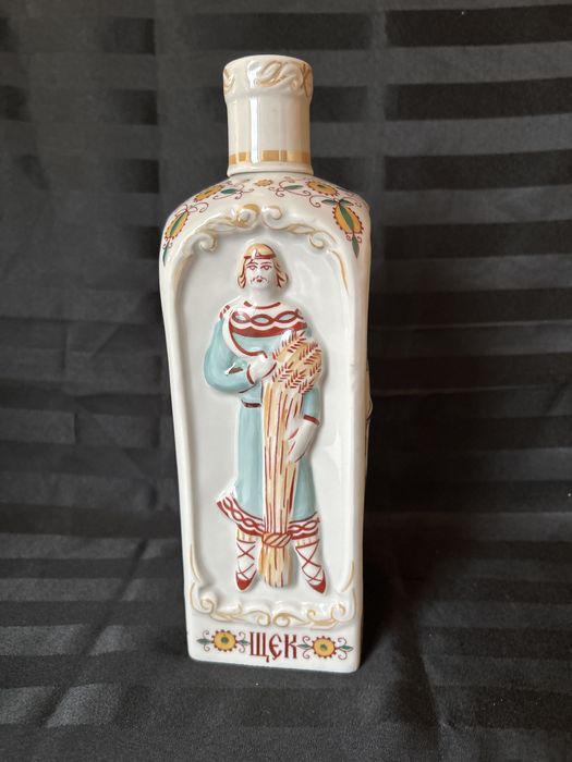 Штоф з фарфора(Засновники Києва)