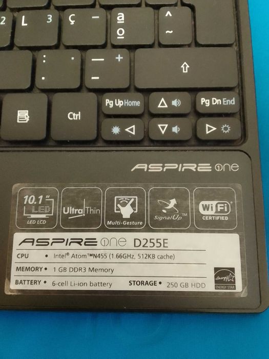 Mini Computador ASPIRE ONE D255E/Maquina Fotográfica NIKON COOLPIX A10