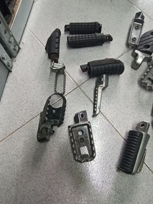 Pisa pés  e suportes para motos