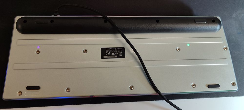 Продам клавиатуру Trust  с подсветкой.