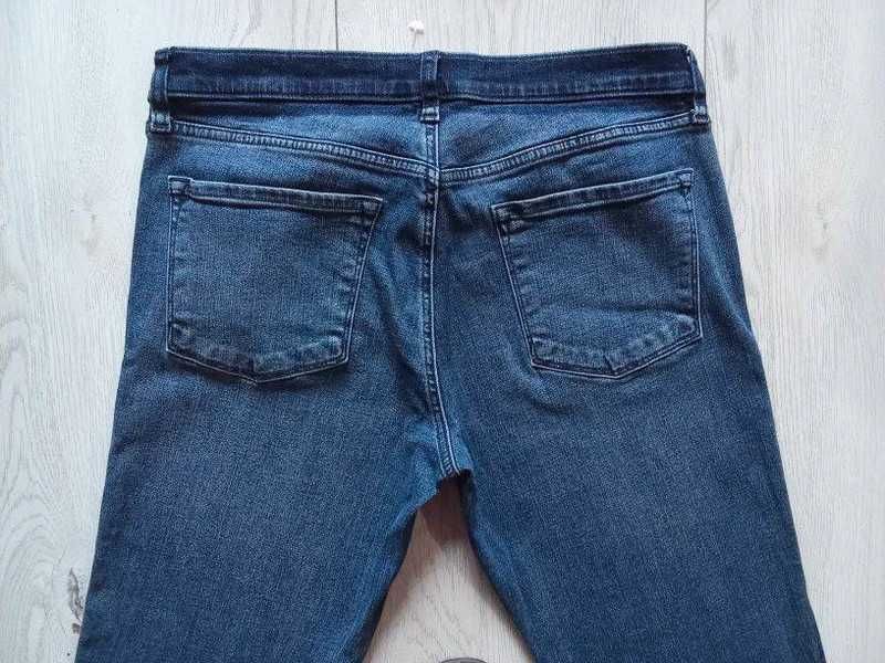 damskie jeansy marki J Brand jak nowe
