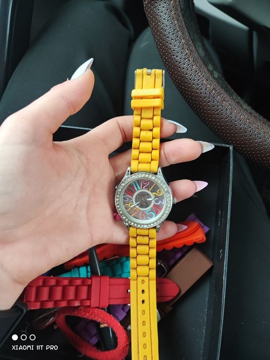 Relógio com braceletes