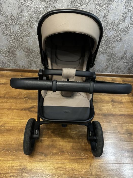 Продам коляску Carrello Ultimo 2 в 1