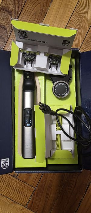 Philips OneBlade Pro 360 QP6552/15 — майже новий тример