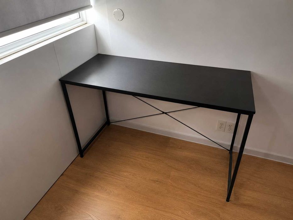 Secretária JYSK ASTRUP 120x60 Preta – Como Nova