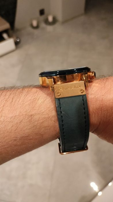 Elegancki Zegarek curren