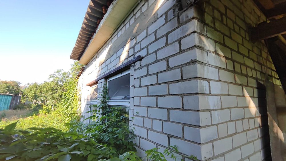Пропонуємо затишну ділянку у Чорноморську, дім під реконструкцію