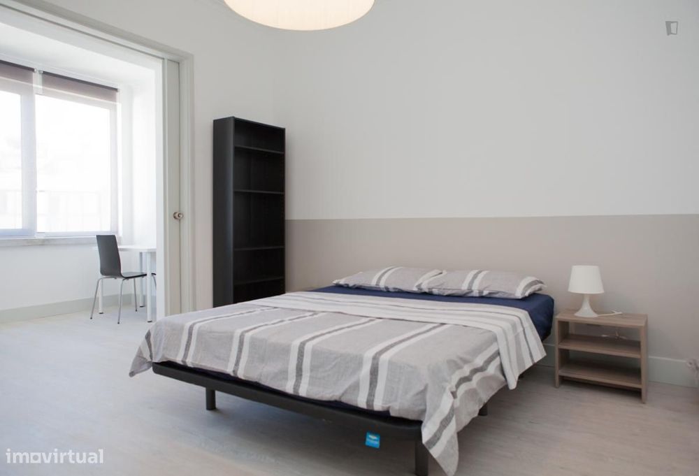 Quarto - localizado em Montes Claros Coimbra