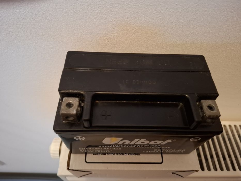 Akumulator montocyklowy Unibat CBTX7A BS 12V