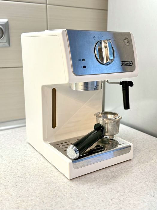 Кавоварка ріжкова DeLonghi