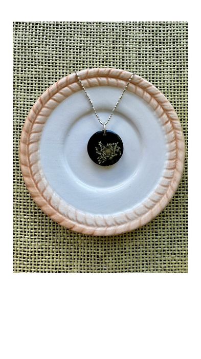 Zawieszka „fleur atomique” biżuteria handmade żywica srebro