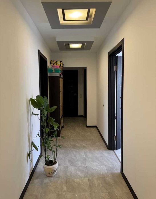 СУПЕР ЦІНА! 4-кімнатна квартира з новим ремонтом на Озерній