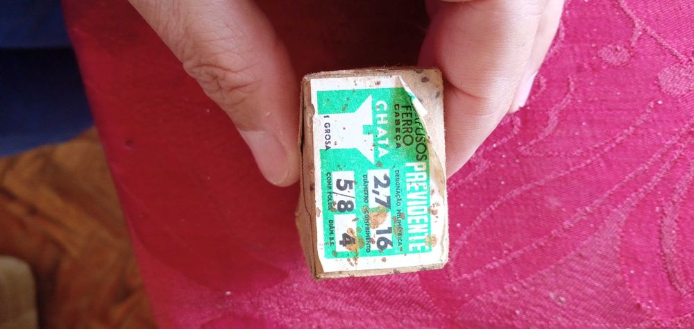 Red Boy! Lata antiga Vilkius Inglesa Toffee-15E-Parafusos-2E desde 2E.