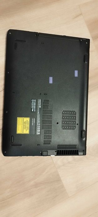 Laptop essentiel smart mouv 1508-1