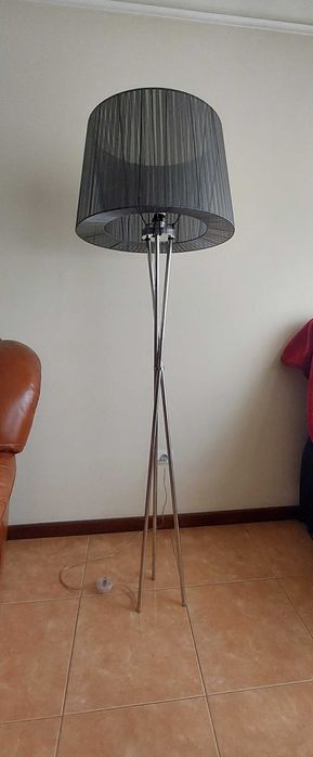 Candeeiro de pé como novo