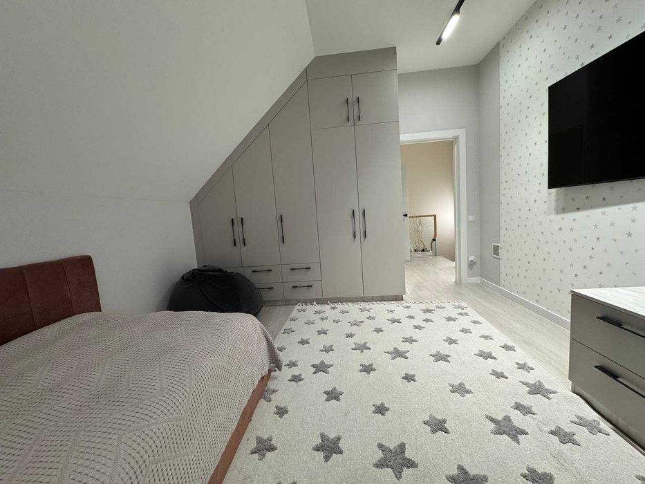 Дуплекс з ремонтом, меблями та геніальним функціоналом