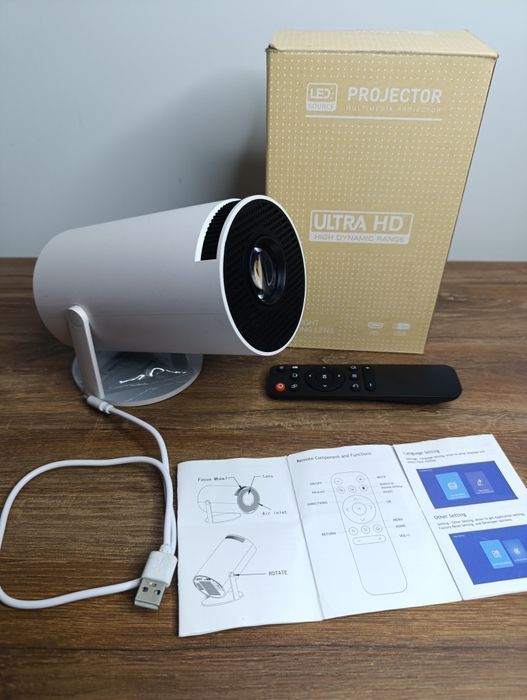 Projektor przenośny HY300