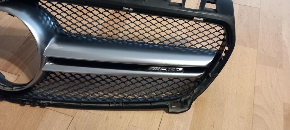 Grelha Mercedes classe A w176 A45