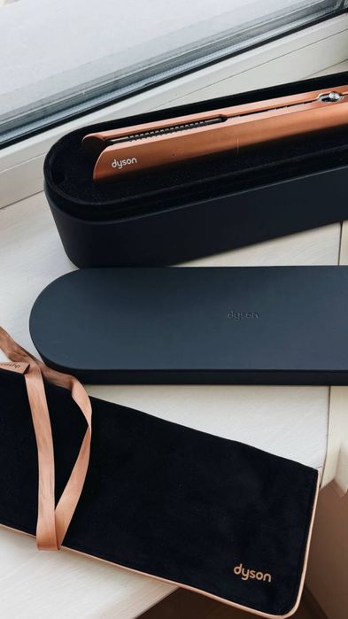 Випрямляч для волосся Dyson Corrale HS07