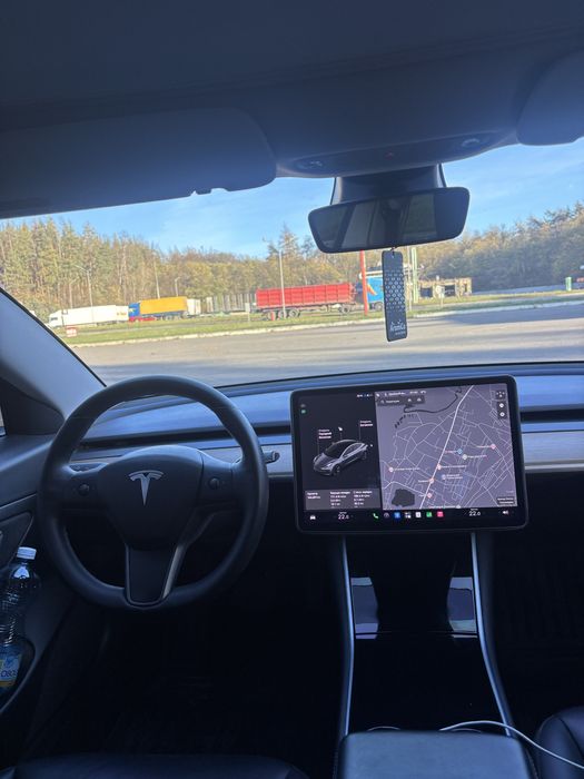 Продам Tesla 3 55
