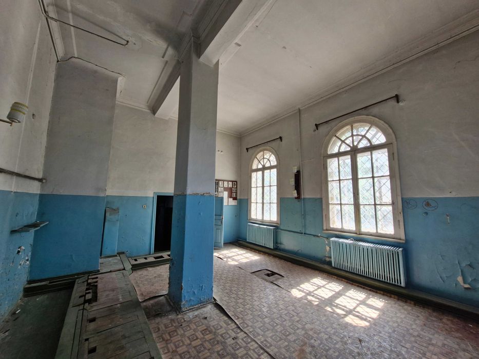 Чудове приміщення на Прудах, 106 кв.м, опалення відключене
