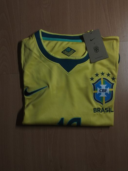 Camisola Brasil com personalização Neymar