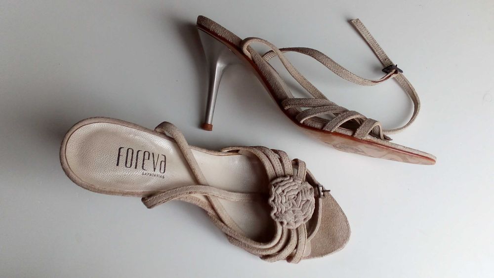 Calçado Senhora em Bom Estado. Vários Tamanhos na Descrição. Ver Fotos