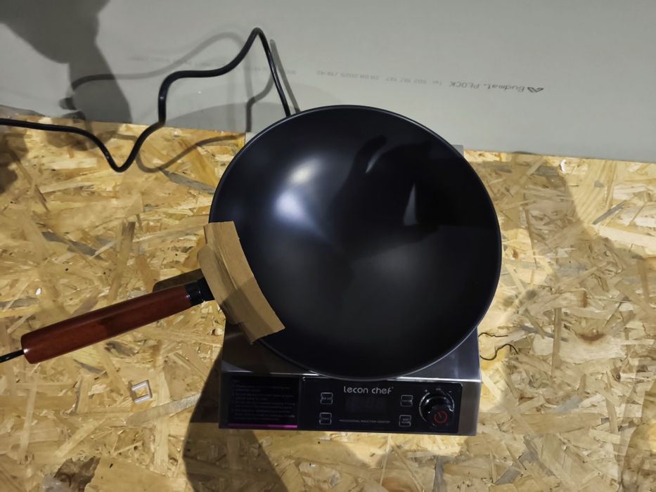 Płyta indukcyjna Lecon Chef z patelnią wok