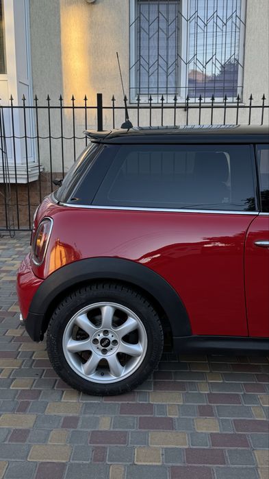 MINI COOPER 1.6 Автомат 2007 рік