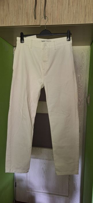 Białe spodnie męskie, rozmiar 42