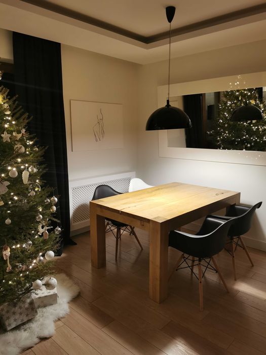 Zestaw 4 krzesła Meduza czarne i biała plastikowe