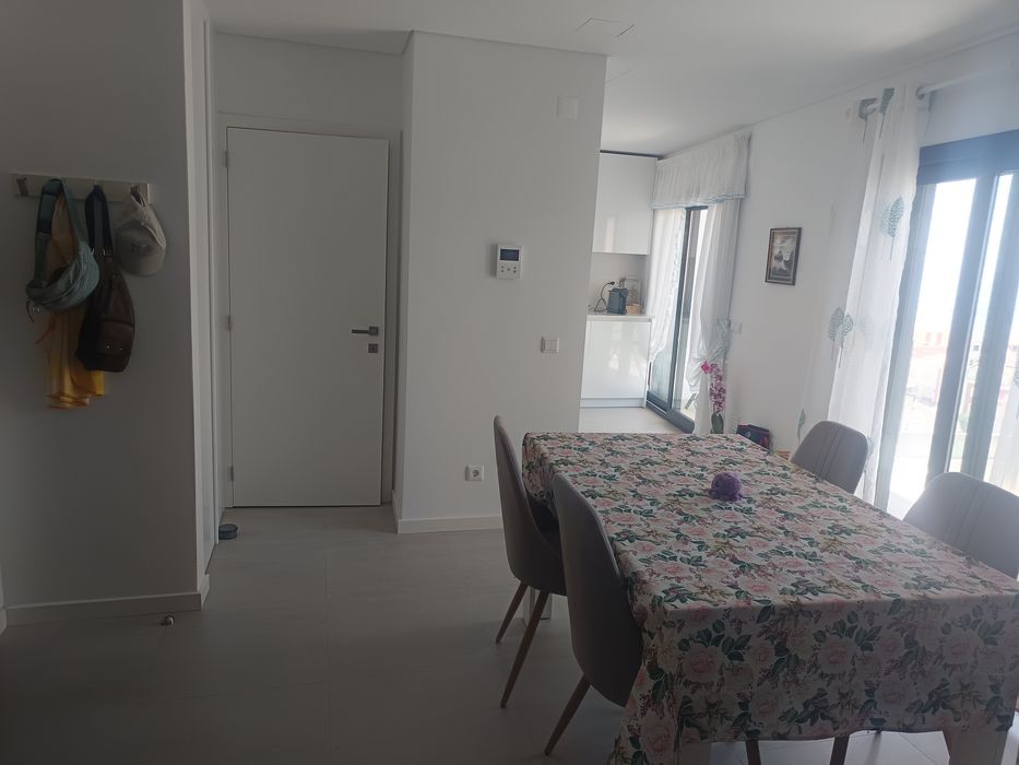Arrenda se apartamento T1 em Sesimbra