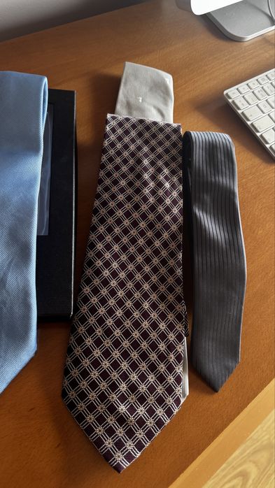 Gravata BOSS variadas