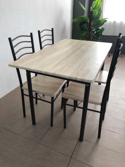 liquidação mesas com 4 cadeiras novas para restaurantes ou cafes